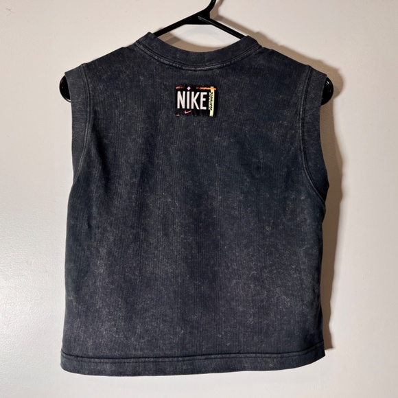 Nike Sportswear Black Washed Crop Tank Top - Picture 2 of 4